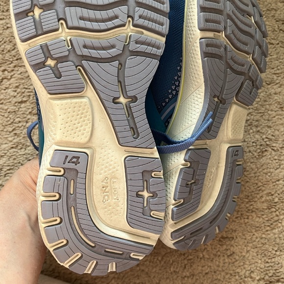 Brooks Ghost running size 6 - Picture 6 of 6